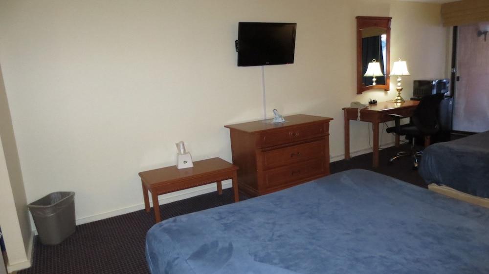 Super 8 By Wyndham - Country Squire 3* Gananoque