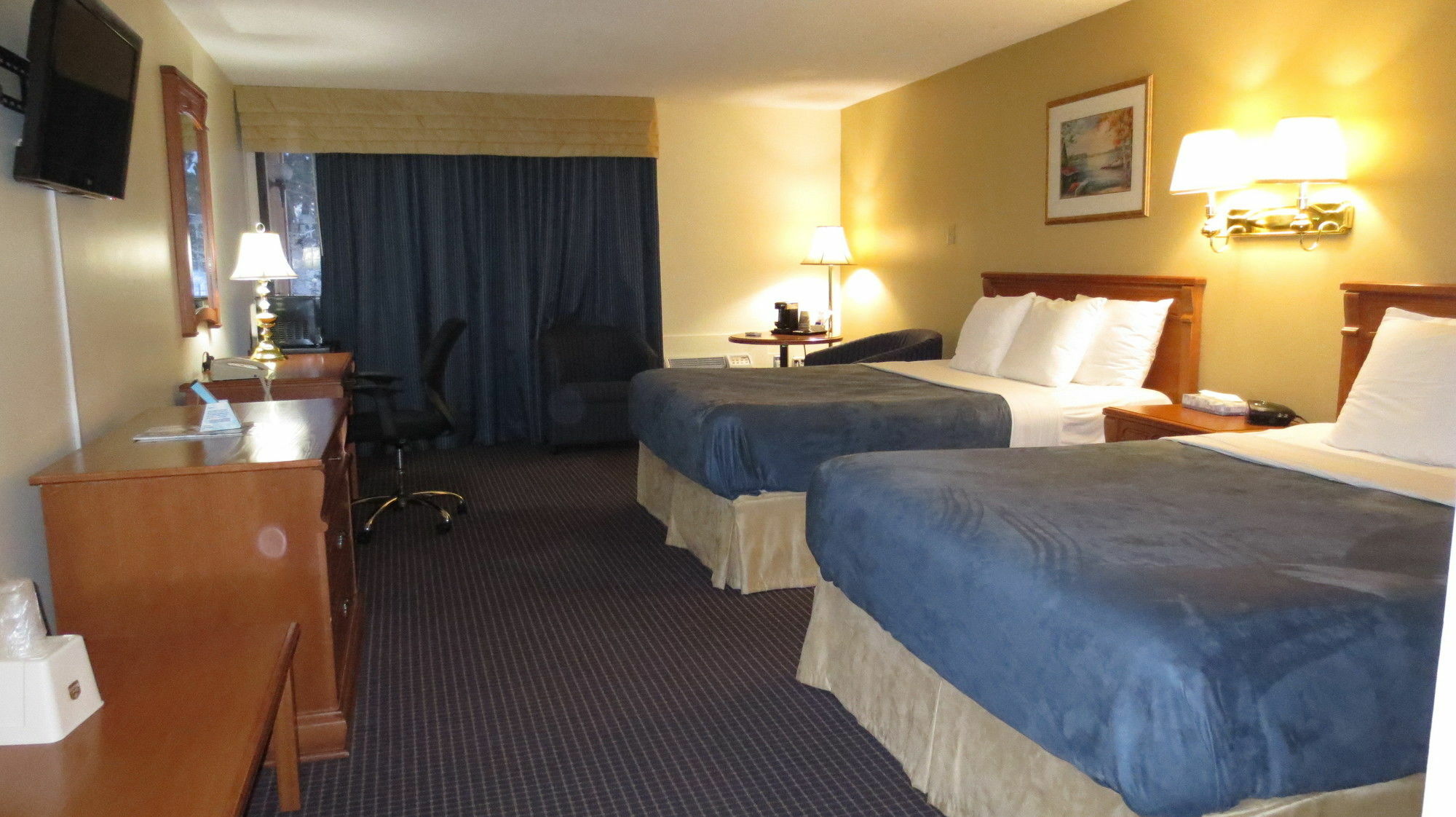 Super 8 By Wyndham - Country Squire Gananoque
